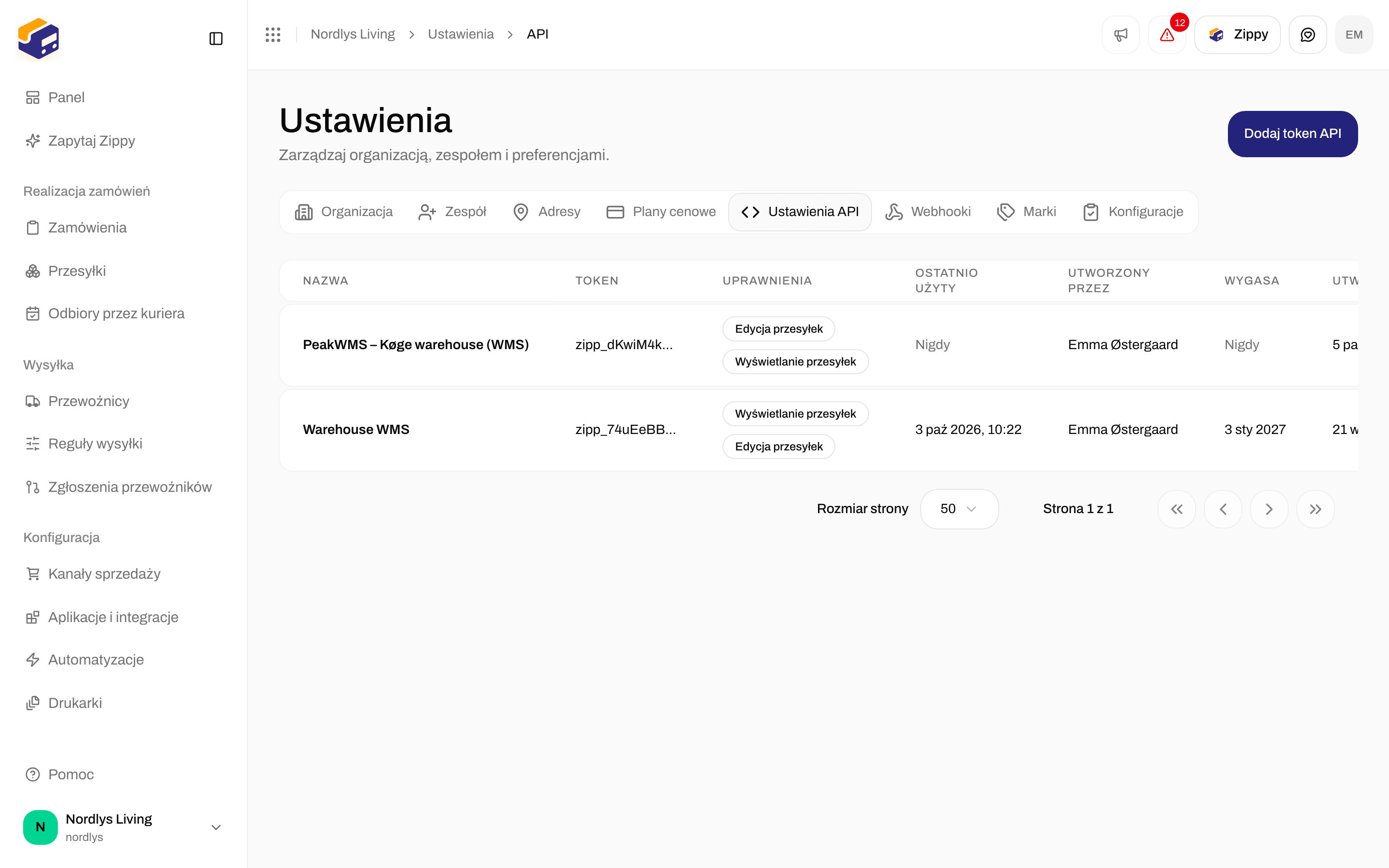 Pusty stan tokenów API z przyciskami Utwórz pierwszy token i Dodaj token API