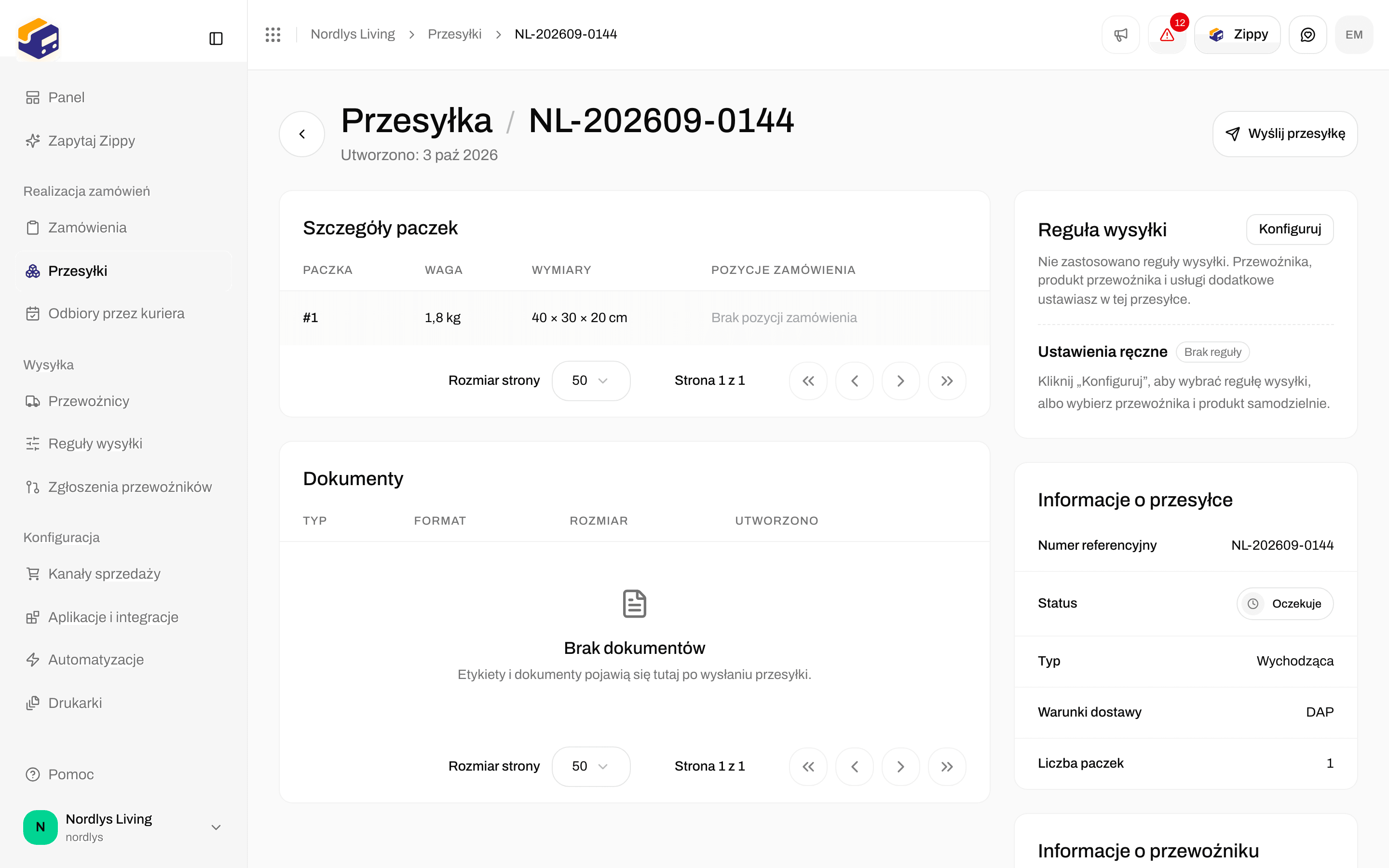 Przegląd przesyłki z sekcją Reguła wysyłki ustawioną na Ustawienia ręczne i Ustawienia drukarek obok
