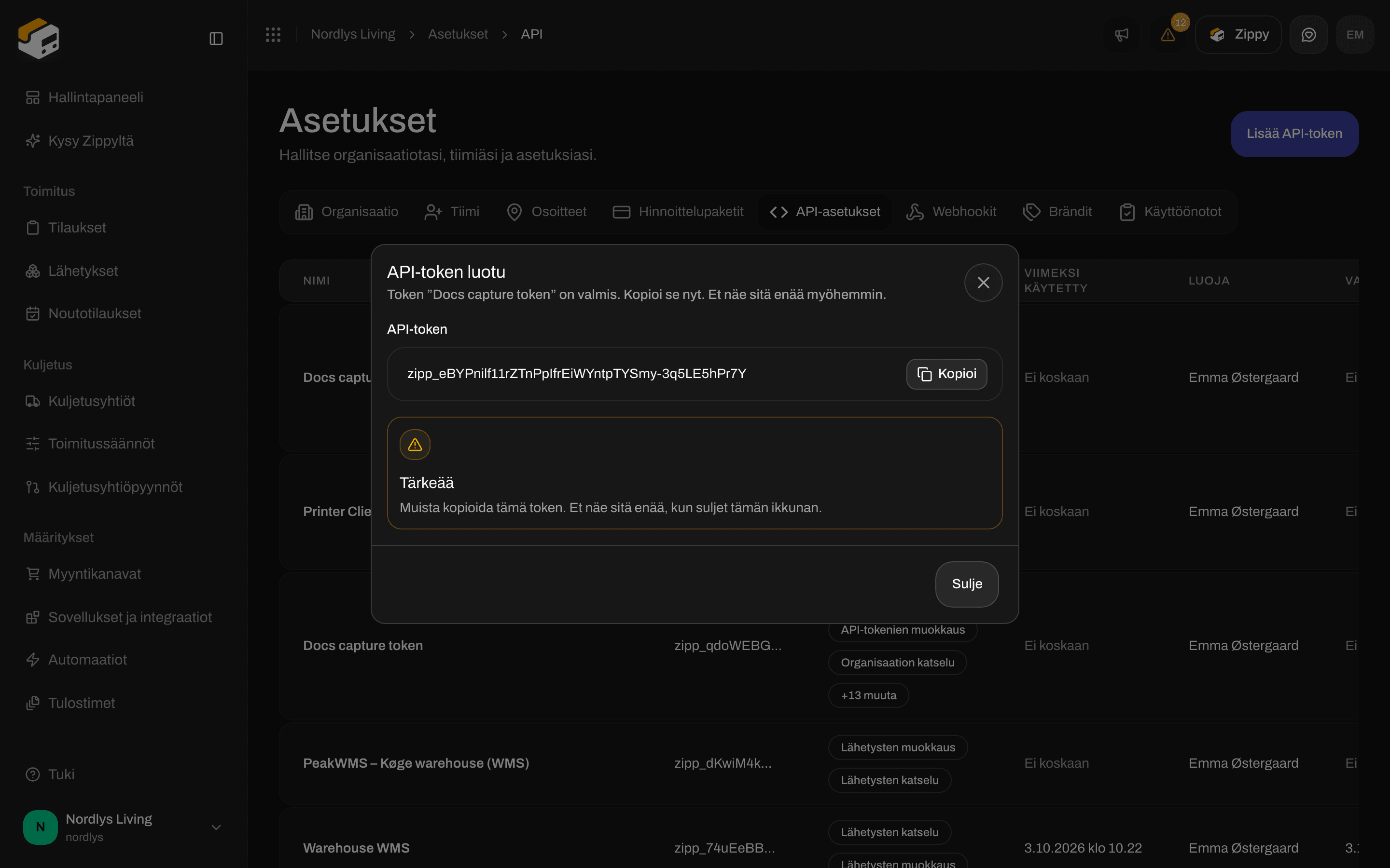 API-token luotu -ikkuna, jossa token, Kopioi-painike ja Tärkeää-varoitus