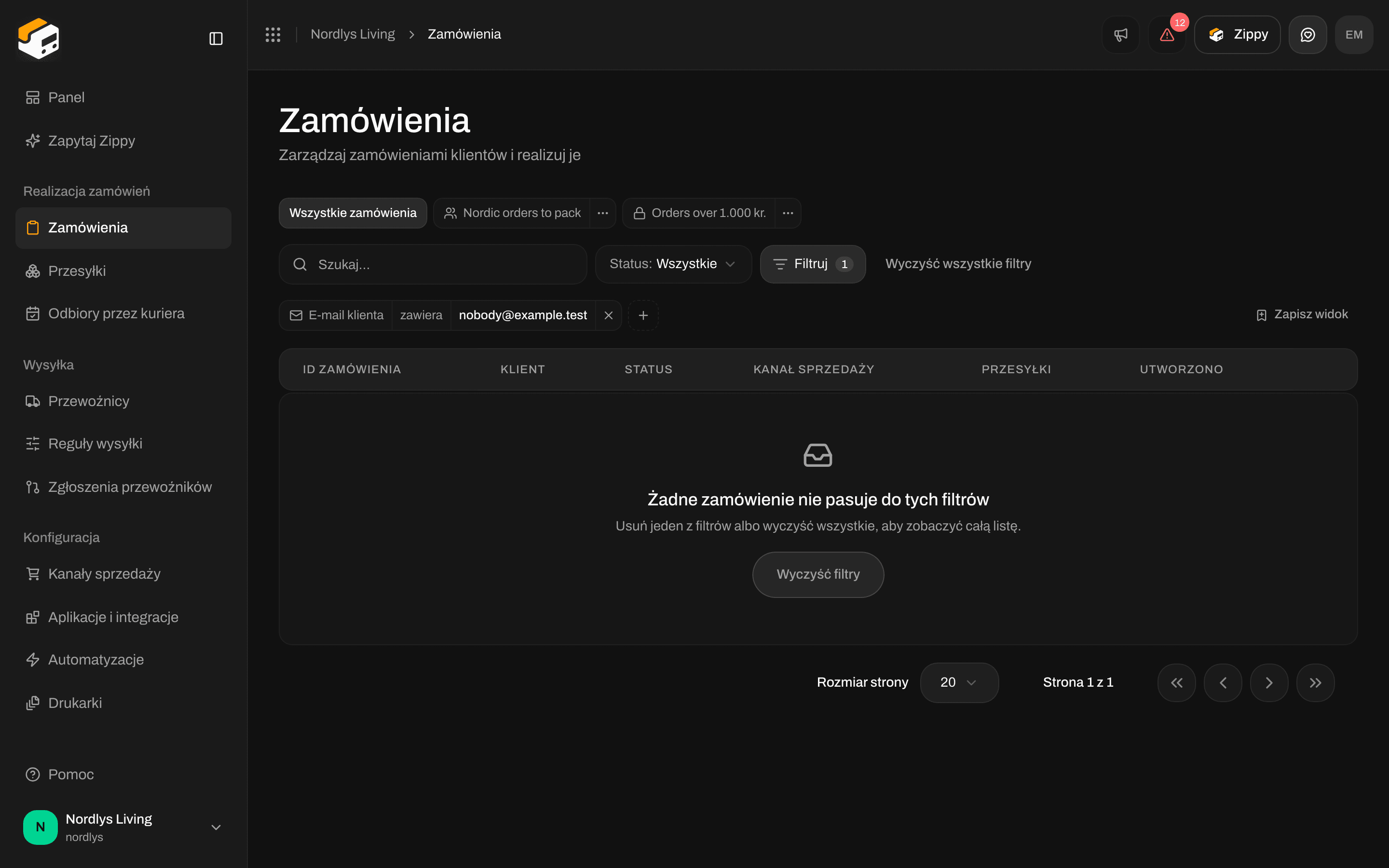 Pusta tabela zamówień z komunikatem No orders match these filters i przyciskiem Clear filters