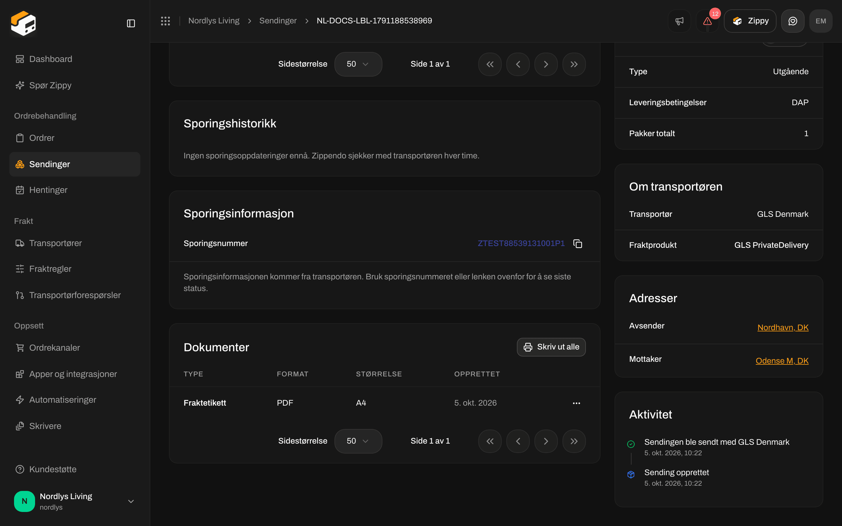 Kortet Dokumenter for en sending med en rad for PDF-etikett og Skriv ut alle