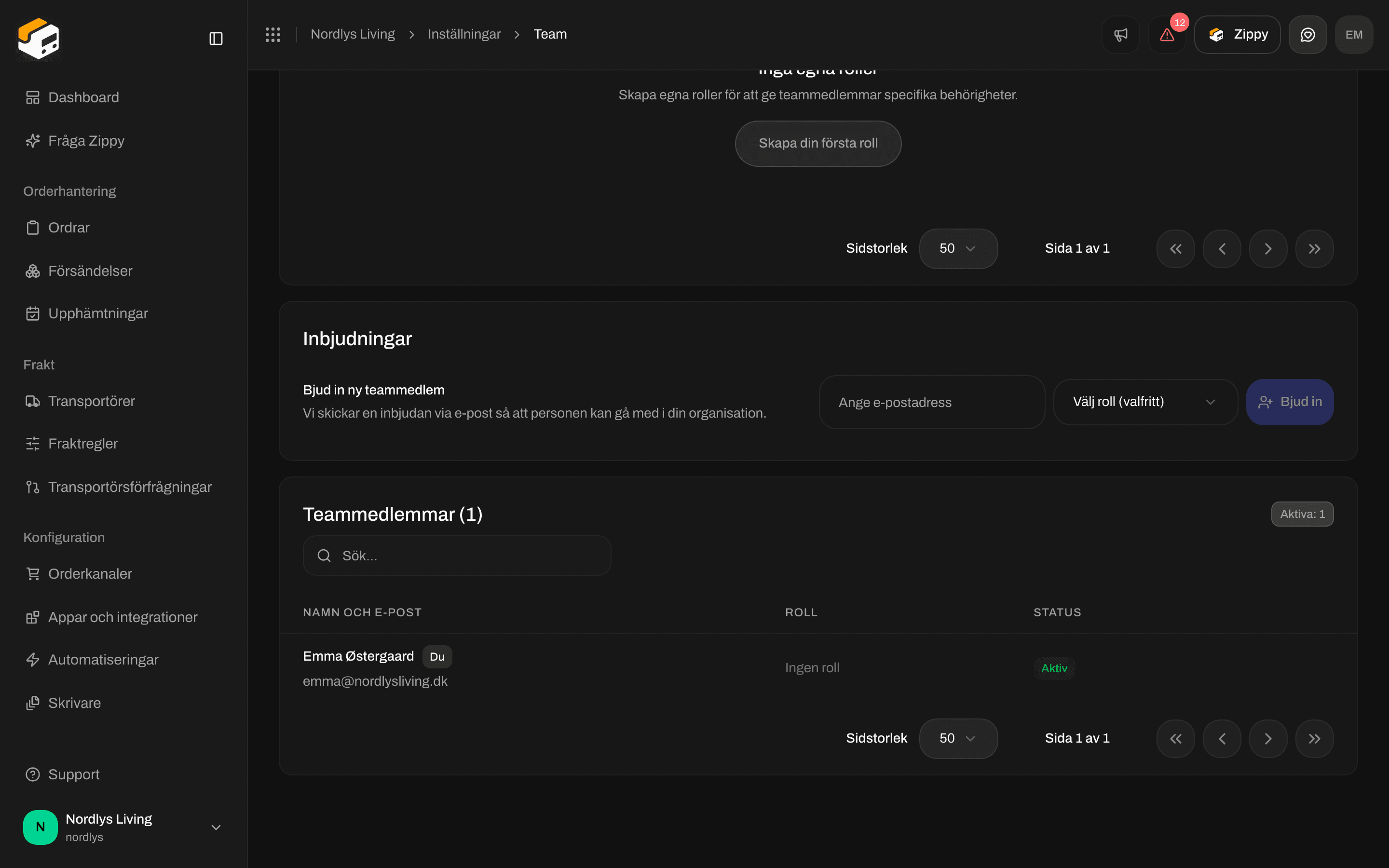 Raden Bjud in ny teammedlem med ett e-postfält, Välj roll (valfritt) och Bjud in